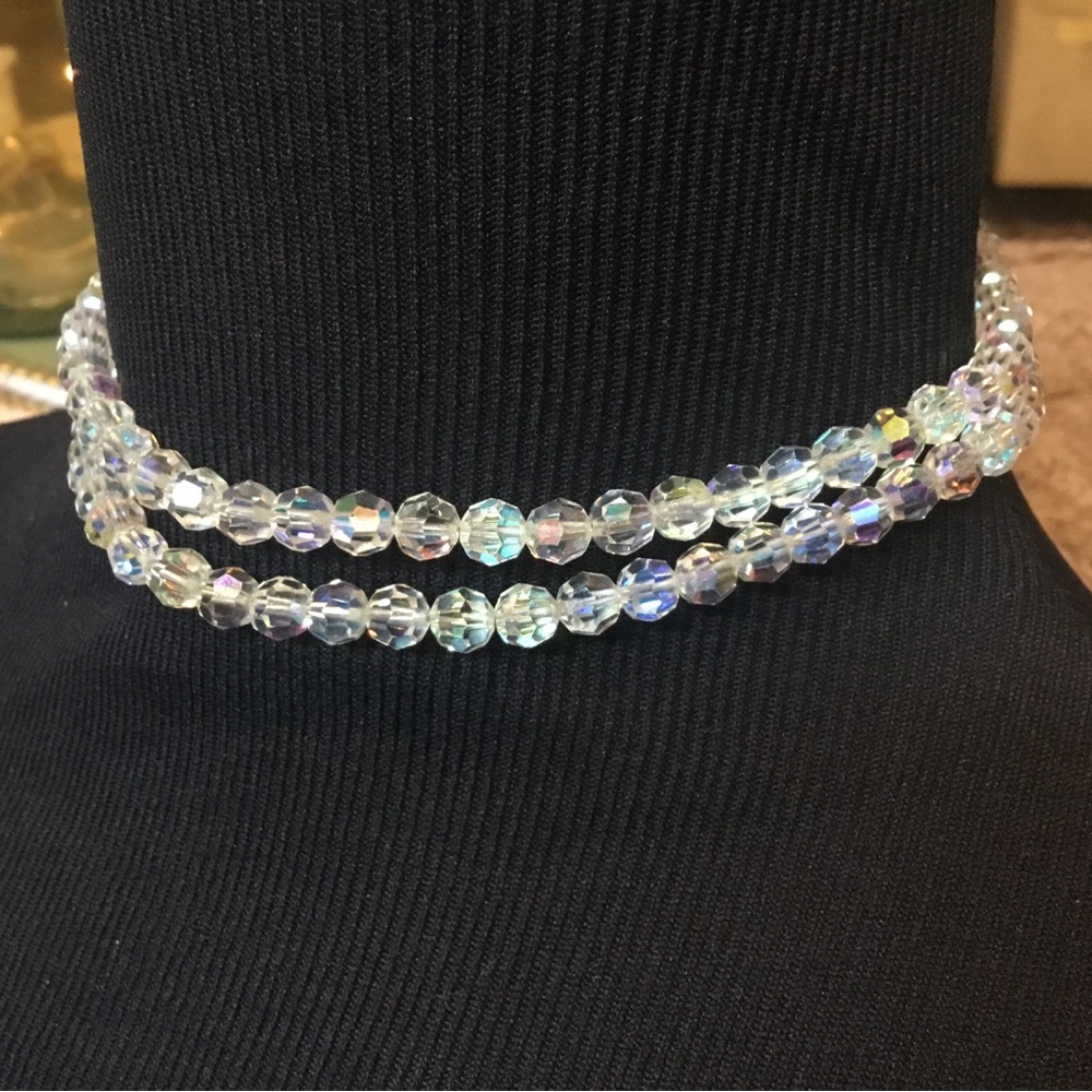 Vintage Aurora Borealis Faceted Crystal Single Strand Sparkling Clear Necklace